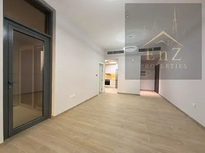 Spacious 1BR | Unfurnished | Balcony | Prime Business Bay Location