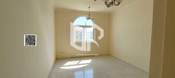 شقة غرفة وصالة (بلكونة) خزائن فى الحائط الراشدية 3 عجمان! ✨ ✨ تفاصيل العقار والميزات: التقسيم: غرفه وصالة بتصميم واسع ومريح جداً.  حمام 📍📍 الموقع: