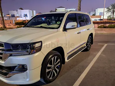 Toyota Land Cruiser 2019 GXR  GCC Specs