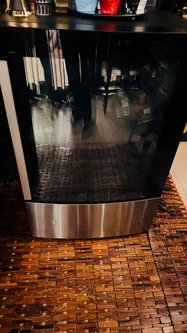 HOOVER DUAL TEMPERATURE WINE FRIDGE IN GREAT CONDITION