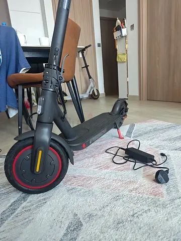 Xiaomi Mi Electric Scooter Pro 2