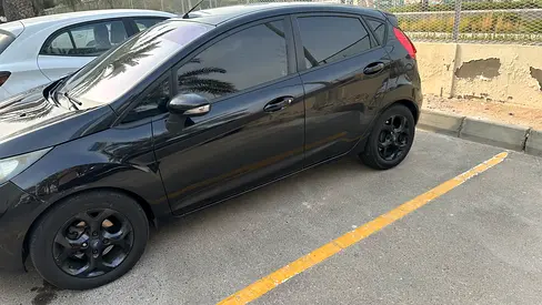 2011 FORD FIESTA 照片 4