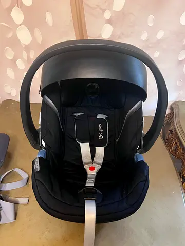 Cybex Infant Car Seat (Baby Carrier) - Good Condition