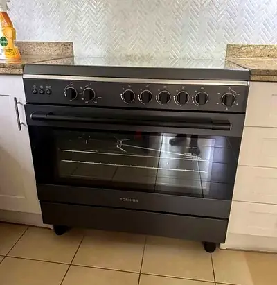 Toshiba gas cooker 90cm same like new condition