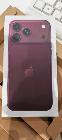 iphone 18 pro max Burgundy 256 TDRA NEW