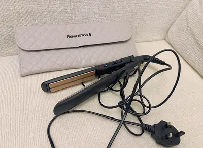 Barely Used Remington Hair Straightener keratin therapy