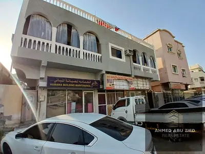 بيت سكني تجاري ارضي +1 بموقع مميز وعلي شارع اسفلت تملك حر للجميع
