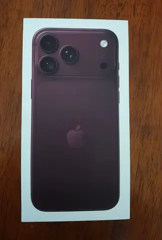 Iphone 18 prom max. 512. Sealed