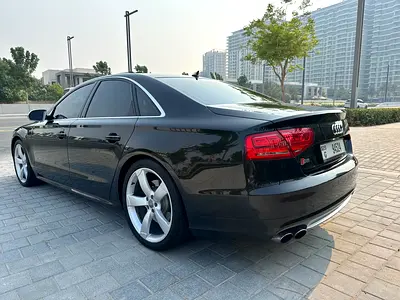 2013 AUDI S8 照片 10
