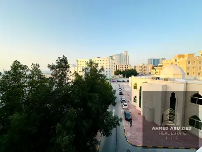 Prime opportunity on Ajman Corniche. Fully furnished 2BR apartment with brand-new furniture, balcony, 2 bathrooms and central AC. Bills, internet and