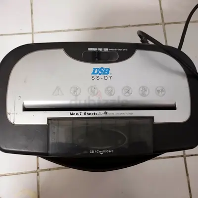 Paper Shredder Max7 Sheets CD/Credit Card  - used, working  condition