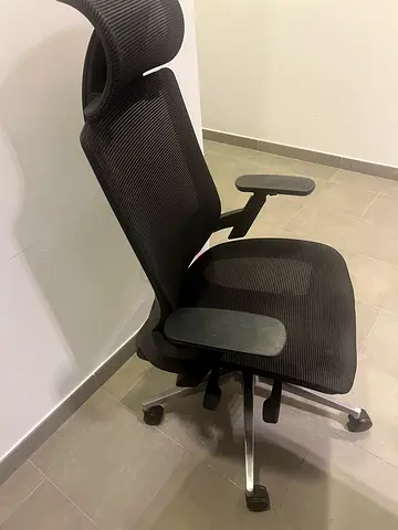 Ergonomic High-Back Office Chair with Headrest - Black Mesh