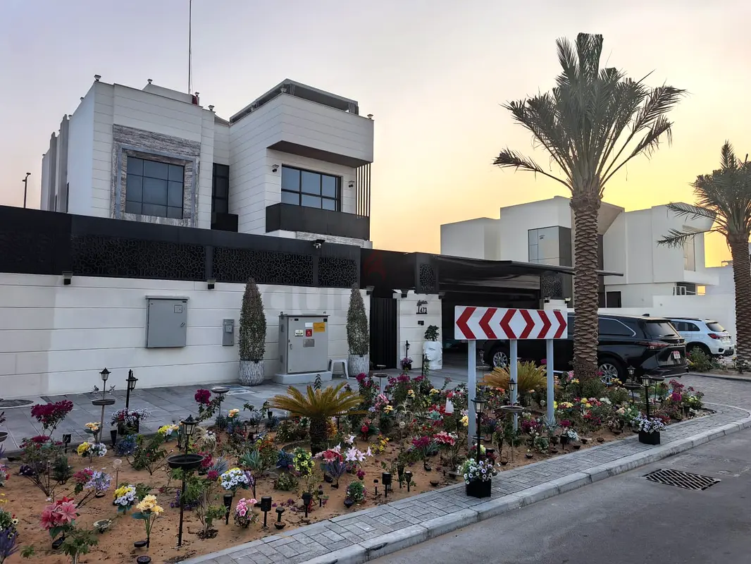 5BR | Majlis | Barbecue area | Built in Wardrobes