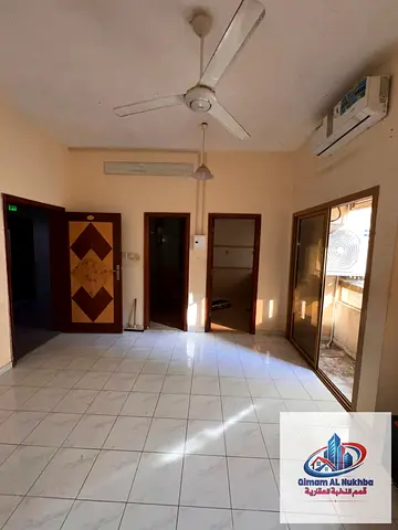 Spacious studio in Al Majarah with a separate kitchen and balcony opposite Lulu Market with all essential services and facilities nearby close to Shar