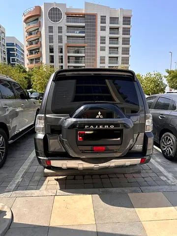 Mitsubishi Pajero 2015 GLS Top Line GCC Specs