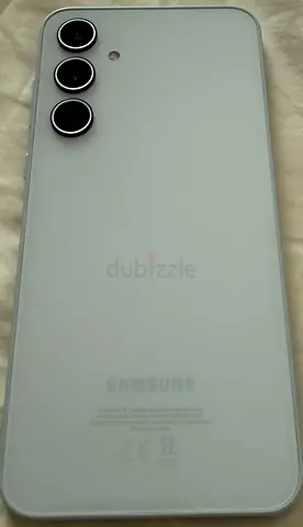 Samsung A35 8gb/128gb smartphone with triple rear cameras - good condition