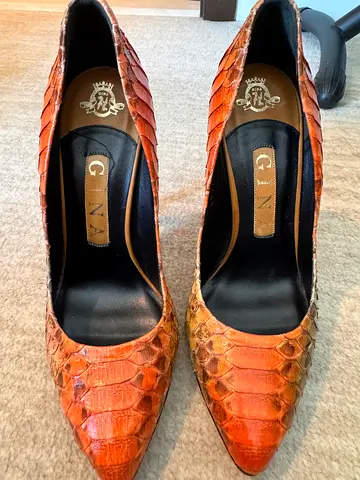 Gina pyrhon authentic shoes