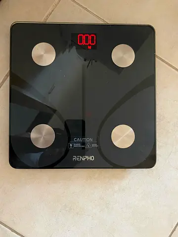 Smart bathroom scales