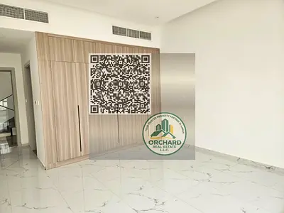 Prime Location Villa 5 Master Bed + Maids room +Huge Majlis With Balcony