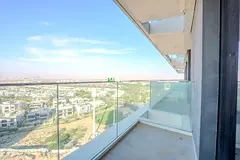 Upgraded | Vacant | Golf Course View