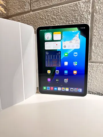 Apple iPad 11th Gen A16 - No box no charger