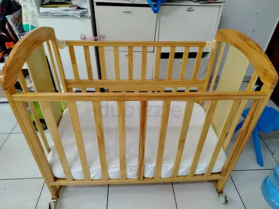 Baby cot/crib