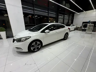2015 KIA CERATO 照片 2