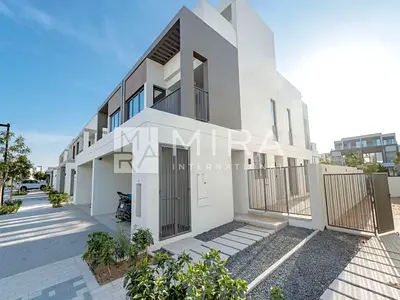 Modern 4Br+Maid | Upgrated Villa | Bright Living