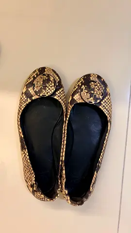 Used women's Tory Burch-style snake print leather ballet flats - size 39