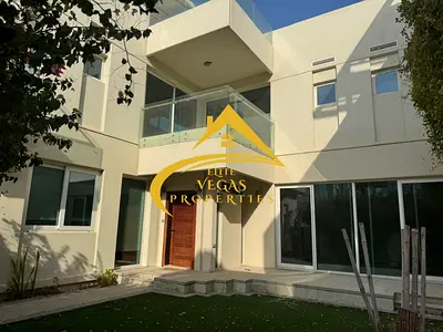 VACANT | 3 BEDROOM | SUSTAINABLE LIVING