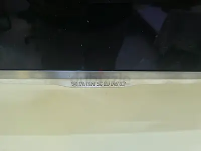 42-55 inch Wall Mounted Flat Panel TV - NOT Working Condition