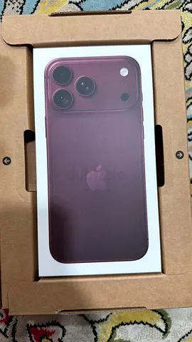 iPhone 18 Pro max (burgundy) - Sealed Box