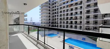 Pool Views | 6 Cheques | Chiller Free