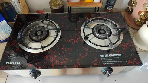 Nikai 2-Burner Glass Top Gas Stove — Execellent Working Condition
