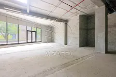 Spacious Retail/Shop with Excellent Visibility