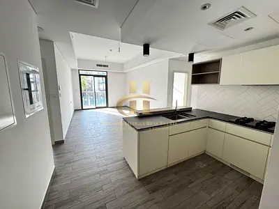 Pool View | Luxury Building | Spacious