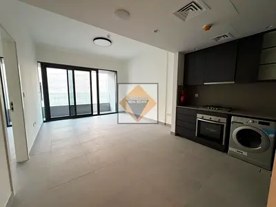 أول ساكن | إطلالة مسبح | بلكونة | 2 حمام | سكون 3 الجادة