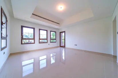 Spacious 5BR Family Villa, Direct from Owner