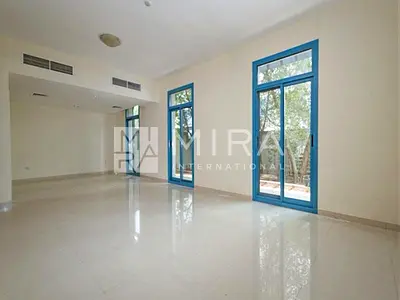 3-Bedroom Townhouse | Spacious | Middle Unit