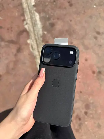 iPhone 18 pro max sim+esim 2TB