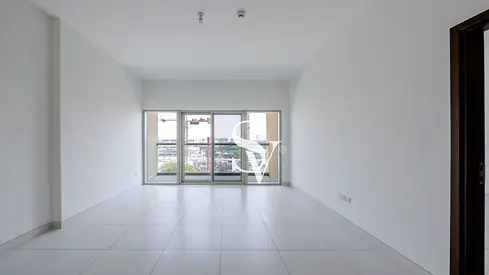Spacious | Low Floor | Laundry Room |Close to Exit