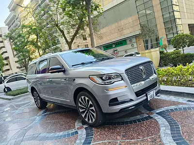 2023 Lincoln NAVIGATOR — фото 5