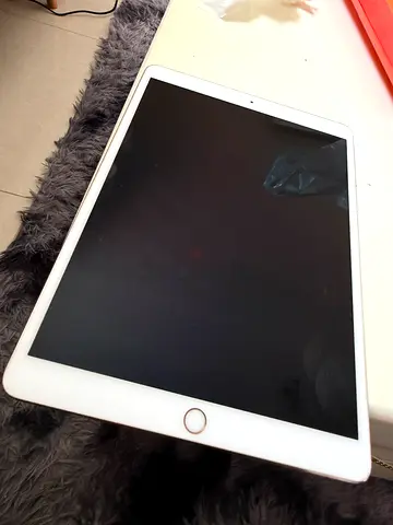 Apple iPad Pro (10.5) excellent condition