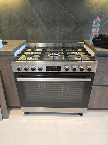 Bosch Series 8 Full Gas Cooker 90x60cm With Oven Flawless Condition