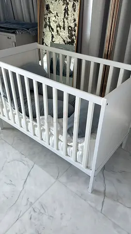 Baby crib and matress