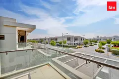 Well Maintained/Near to the Park/Middle Corner