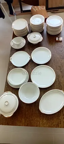Set of white dinner plates with gold rim (single shown) - good condition
