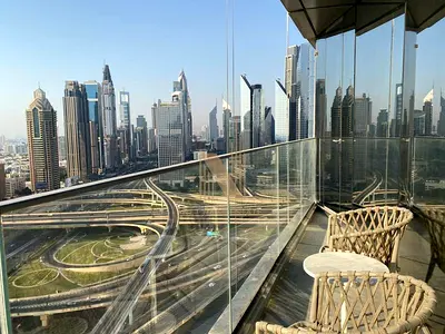 Beautiful Views I Available in Jan I Mid Floor