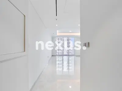 LARGE LAYOUT | HIGH FLOOR | SEA & MARINA VIEWS