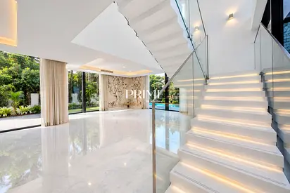 Exclusive | Upgraded | AMC | Vacant | Bay Backing